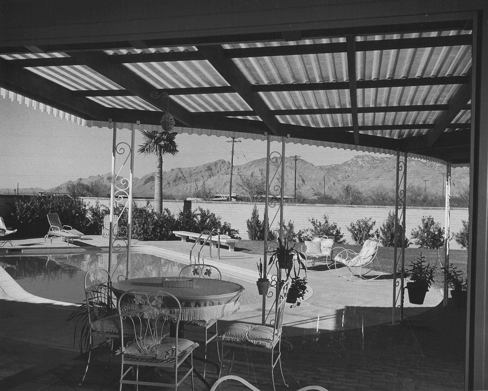 1960 Tucson home photos: House of the mountain sky